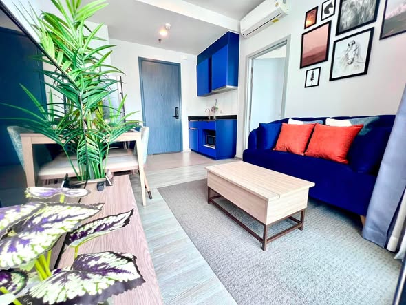 living room of Supalai Park Ekkamai – Thonglor