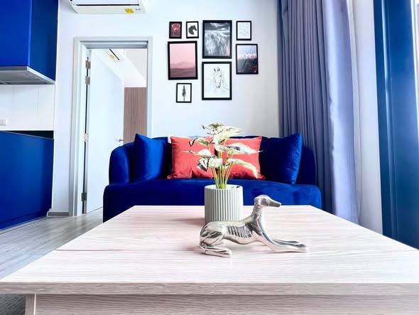 living room of Supalai Park Ekkamai – Thonglor