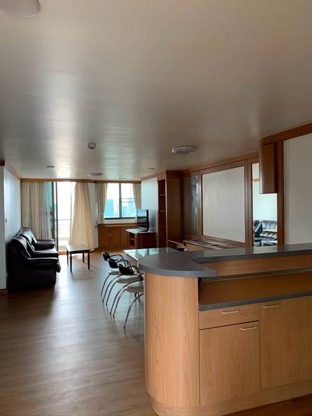 Supalai Place Condominium Sukhumvit 39