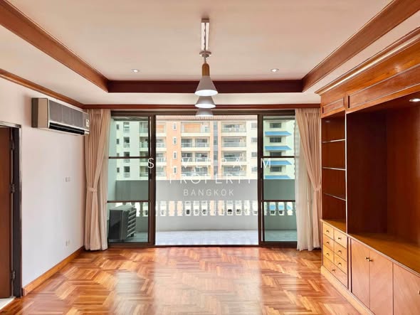 room interior of Supalai Premier Place Asok