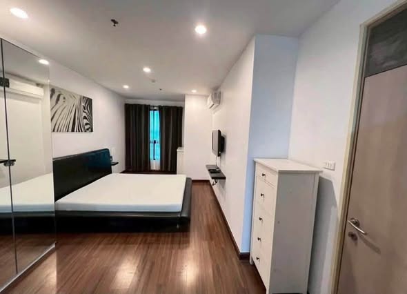 bedroom and room interior of Supalai Premier Ratchathewi