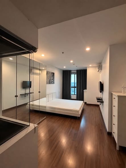 bedroom and room interior of Supalai Premier Ratchathewi
