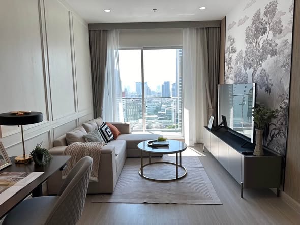 living room of Supalai Premier Si Phraya-Sam Yan