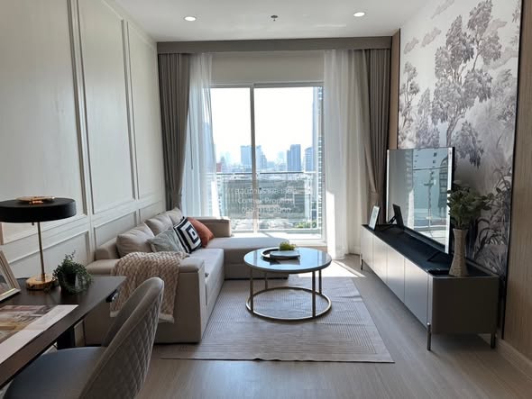 living room of Supalai Premier Si Phraya-Sam Yan