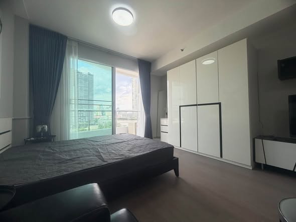 bedroom of Supalai River Place