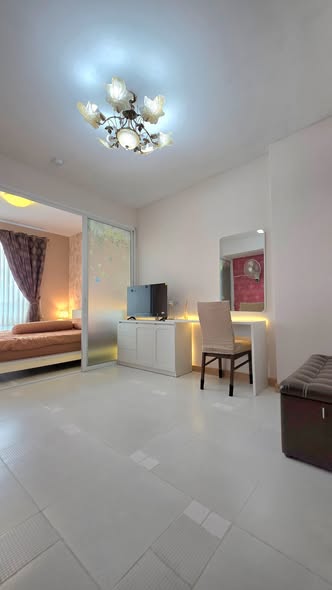 bedroom of Supalai River Place