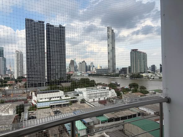 Supalai River Place
