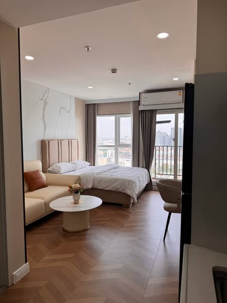 bedroom and room interior of Supalai Veranda Ramkhamhaeng