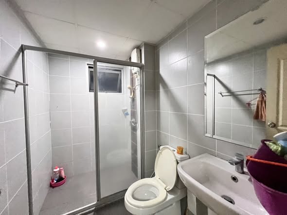 bathroom of Supalai Veranda Rattanathibet