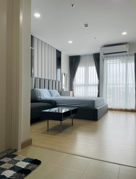 bedroom and room interior of Supalai Veranda Sukhumvit 117