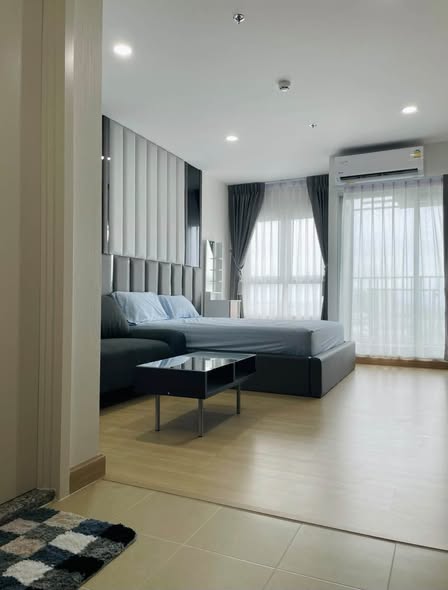 bedroom and room interior of Supalai Veranda Sukhumvit 117