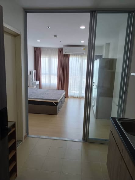 bedroom and room interior of Supalai Veranda Sukhumvit 117