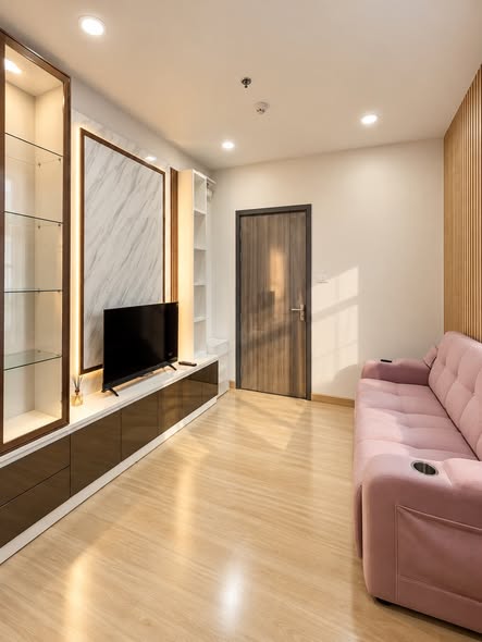 living room and room interior of Supalai Veranda Sukhumvit 117