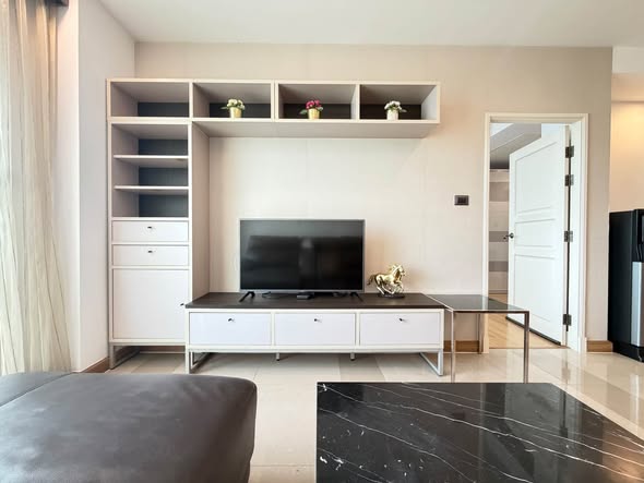 bedroom and living room of Supalai Wellington