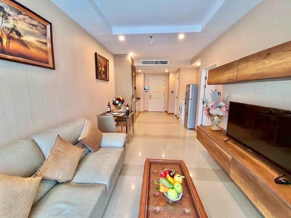 living room and bedroom of Supalai Wellington