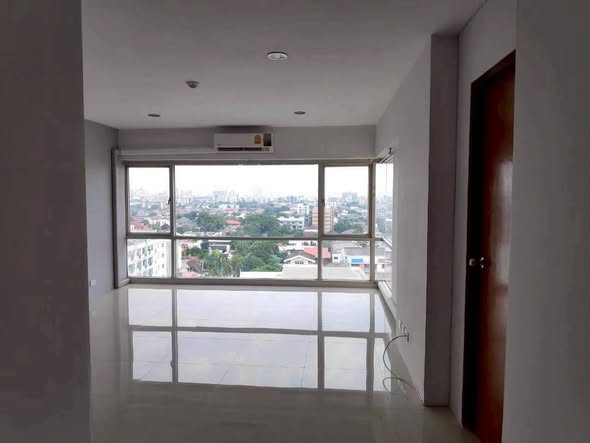 Supapong Place