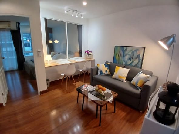 living room of Surawong City Resort