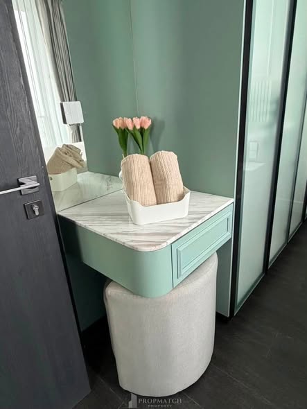bathroom of Tait Sathorn 12