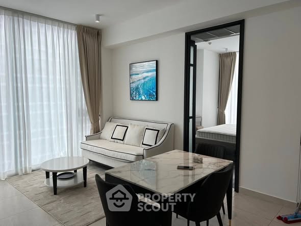 bedroom of Tait Sathorn 12