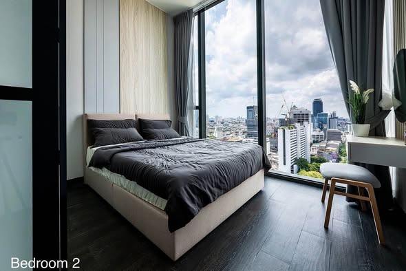 Tait Sathorn 12