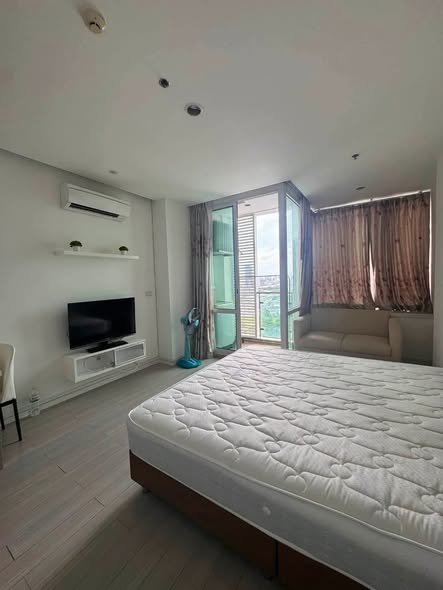 bedroom of TC-Green Condominium