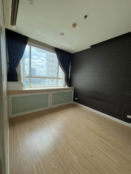 bedroom of TC-Green Condominium