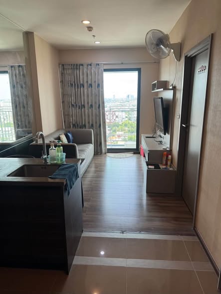 Teal Sathon-Taksin
