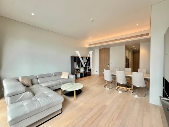 living room of Tela Thonglor