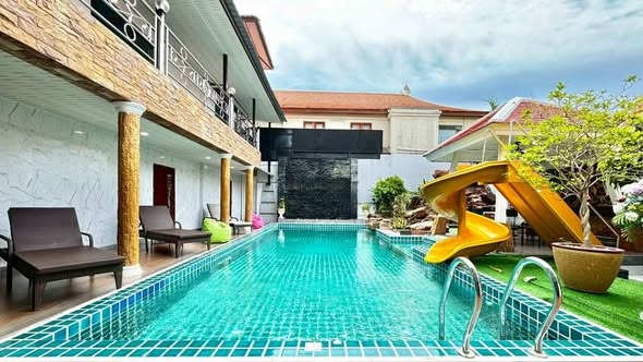 pool of Thabali Condominium