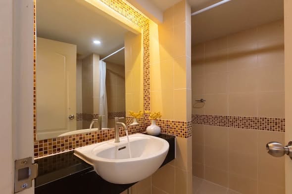 bathroom of Thailand Cultural Centre