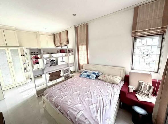 bedroom of Thanaphirom