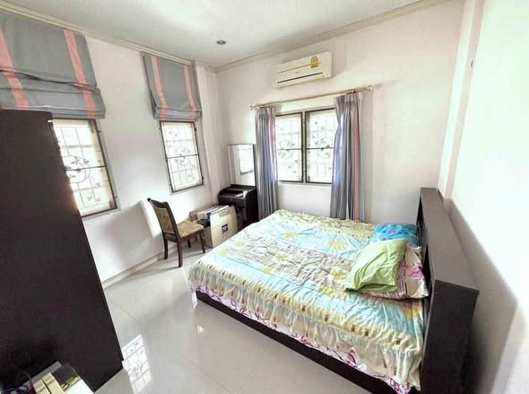 bedroom of Thanaphirom