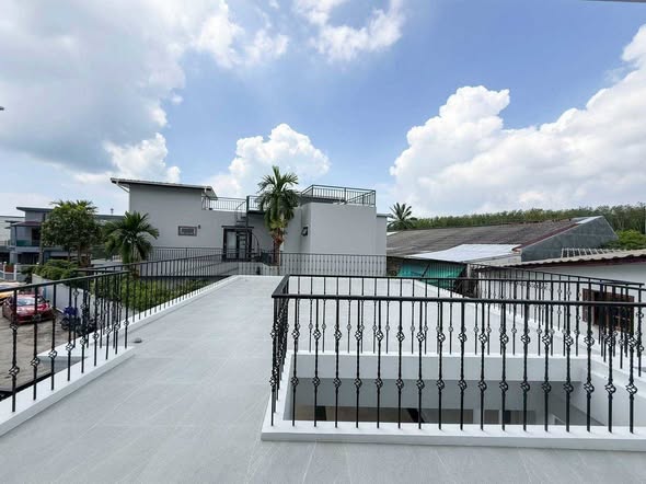 The 8 Pool Villa