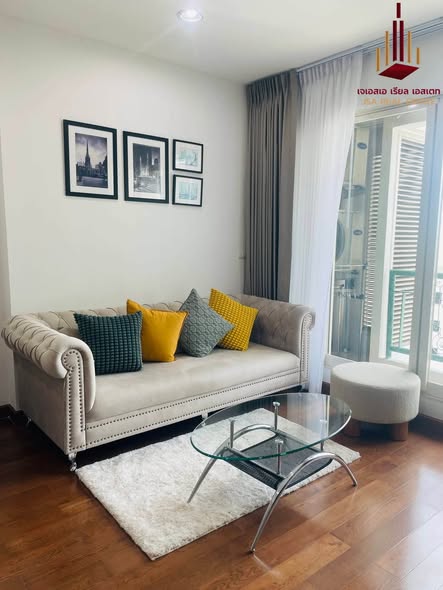 bedroom and living room of The Address Chidlom