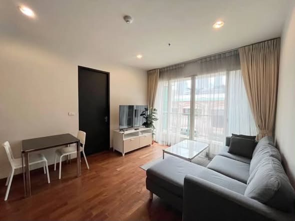 bedroom and living room of The Address Chidlom