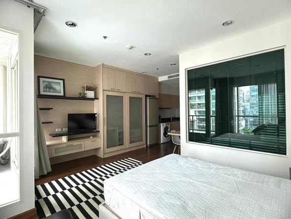 bedroom and room interior of The Address Chidlom