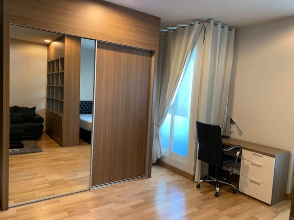 bedroom and room interior of The Address Chidlom