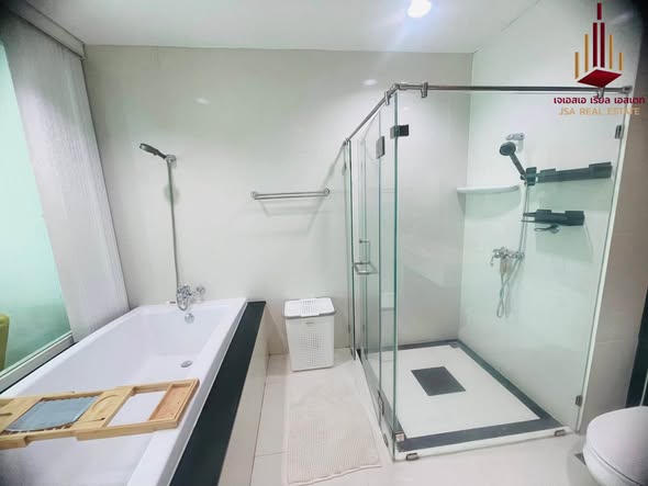 room interior and bathroom of The Address Chidlom