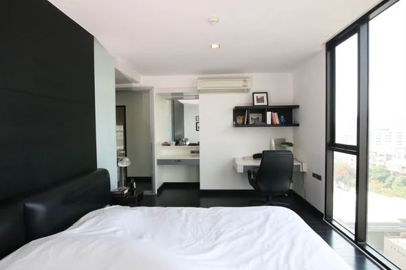 bedroom of The Alcove Thonglor 10