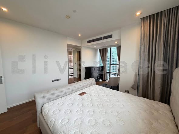 bedroom of The Bangkok Sathorn