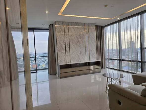 bedroom of The Bangkok Sathorn