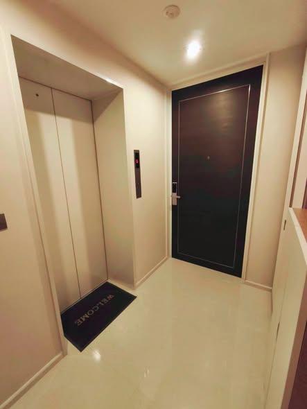 room interior of The Bangkok Sathorn