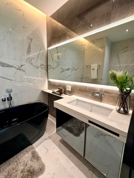 bathroom of The Bangkok Thonglor