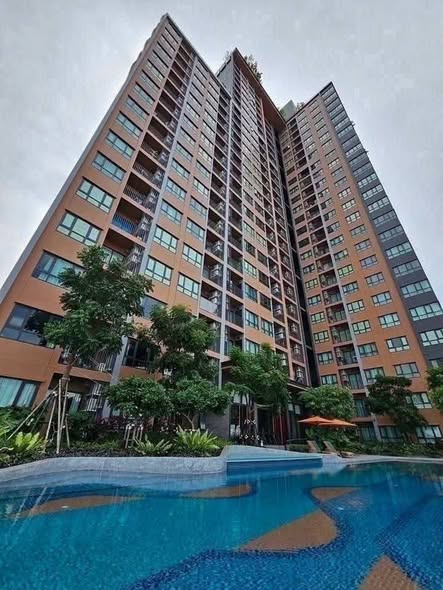 pool of THE BASE Height-Chiang Mai