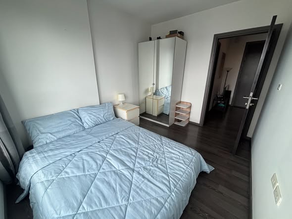 bedroom of The Base Park East