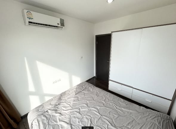 bedroom and room interior of The Base Park East