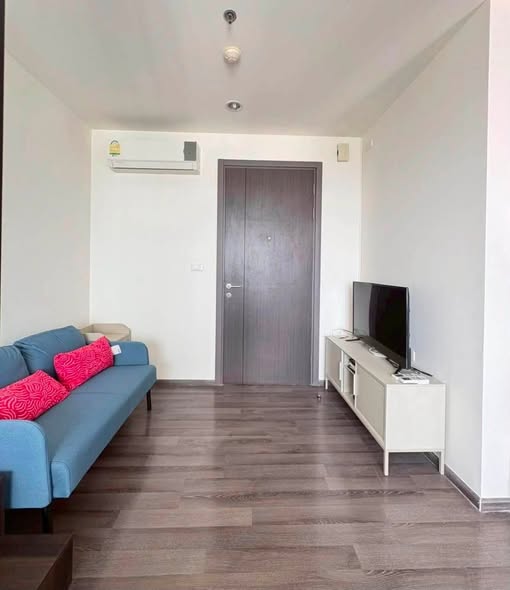 living room and room interior of The Base Park East