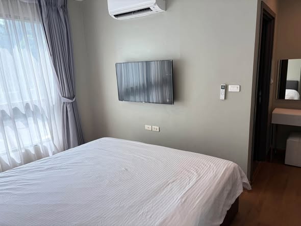 bedroom of THE BASE Park West – Sukhumvit 77