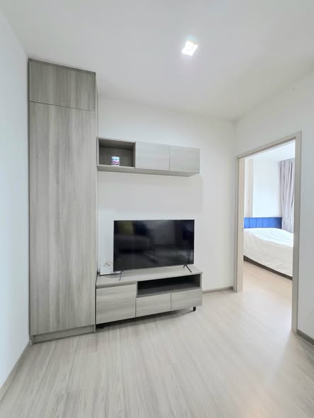 bedroom and room interior of THE BASE Phetchaburi-Thonglor เดอะ เบส เพชรบุรี – ทองหล่อ