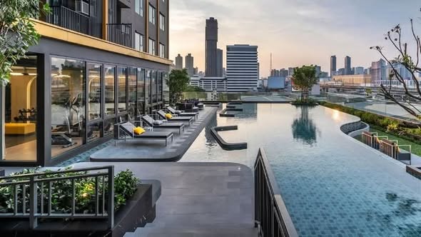 THE BASE Phetchaburi-Thonglor เดอะ เบส เพชรบุรี – ทองหล่อ